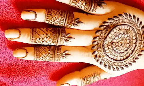 Shabana The Mehendi Artist